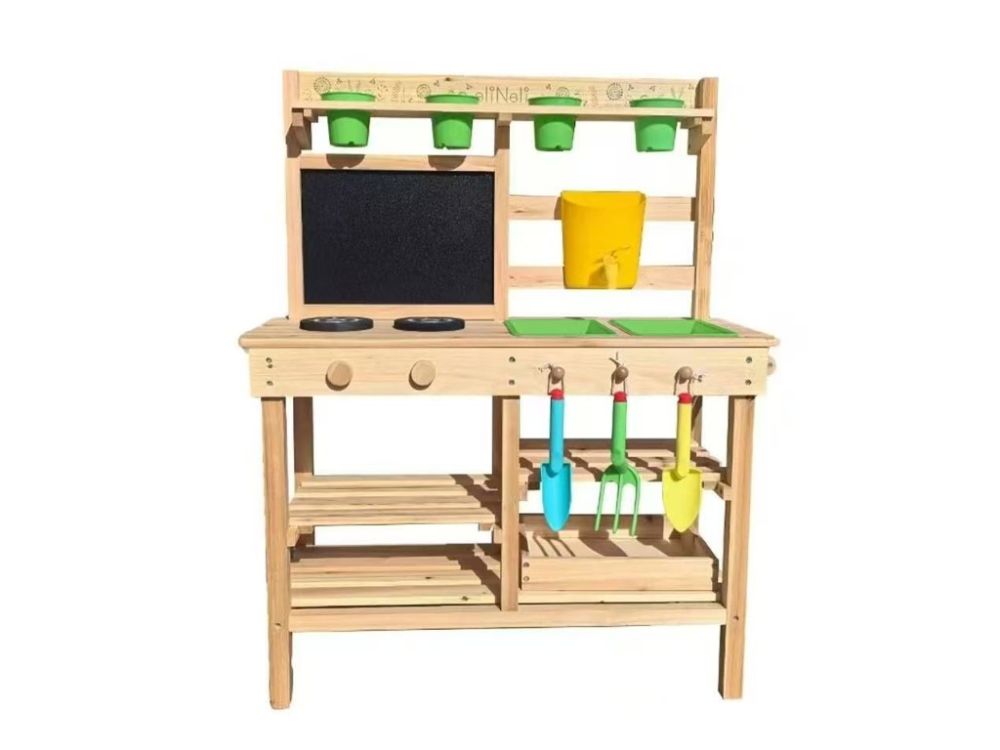Outdoor-Küche aus Holz | der Spielspaß im Garten